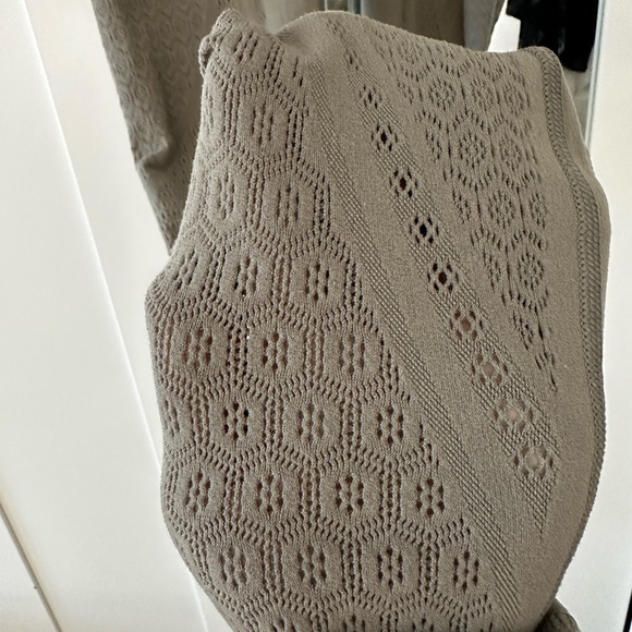 Lululemon Reveal 7/8 legging size 6 - Picture 4 of 5